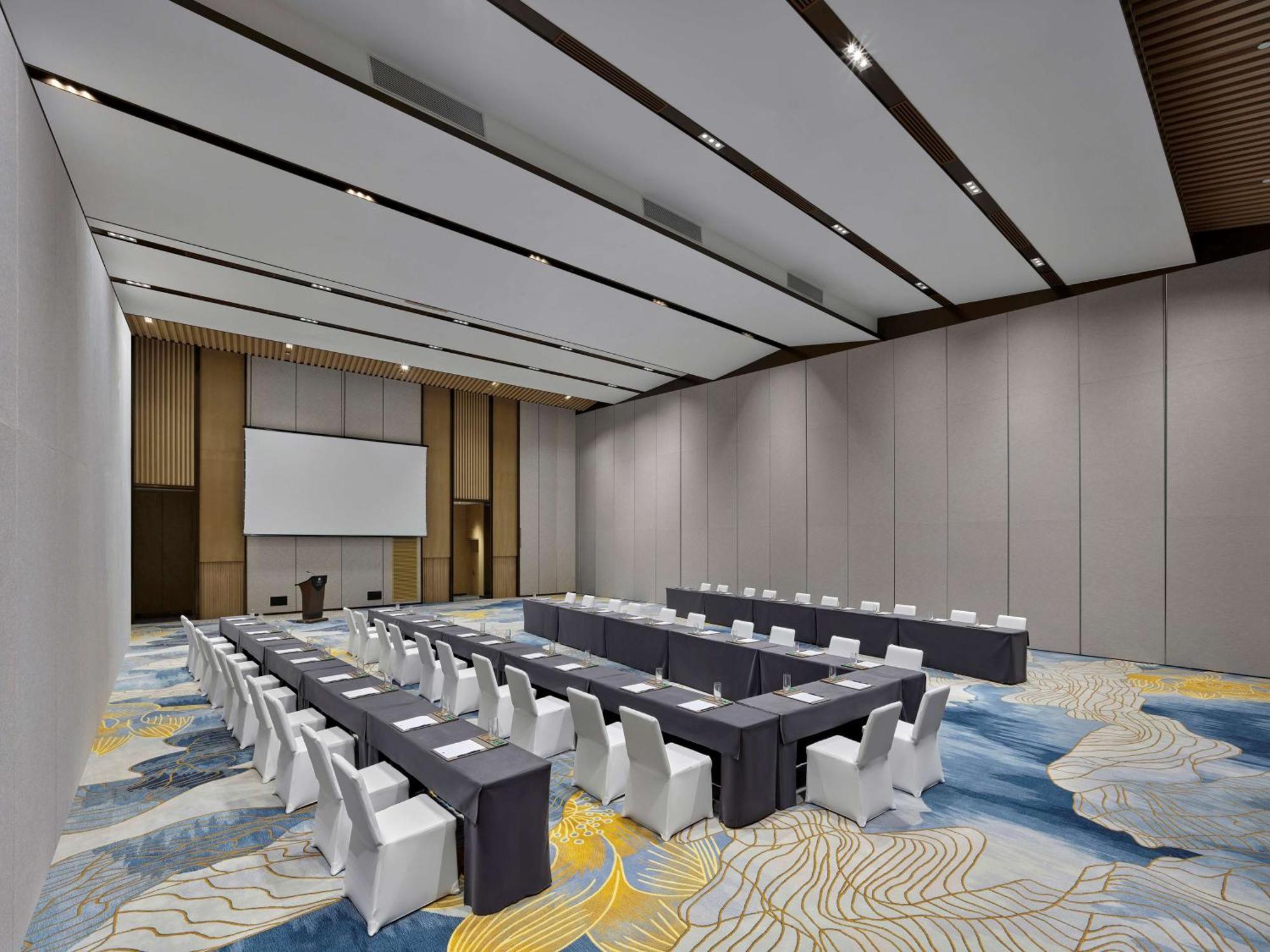 Отель Doubletree By Hilton Beijing Badaling Yanqing Экстерьер фото